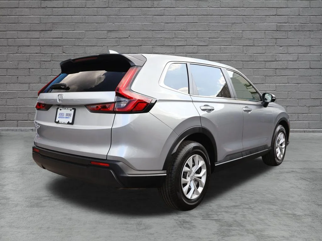 Certified Used 2026 Solar Silver Metallic Honda LX image 4