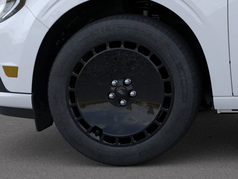New 2025 Oxford White Ford Lobo High image 19