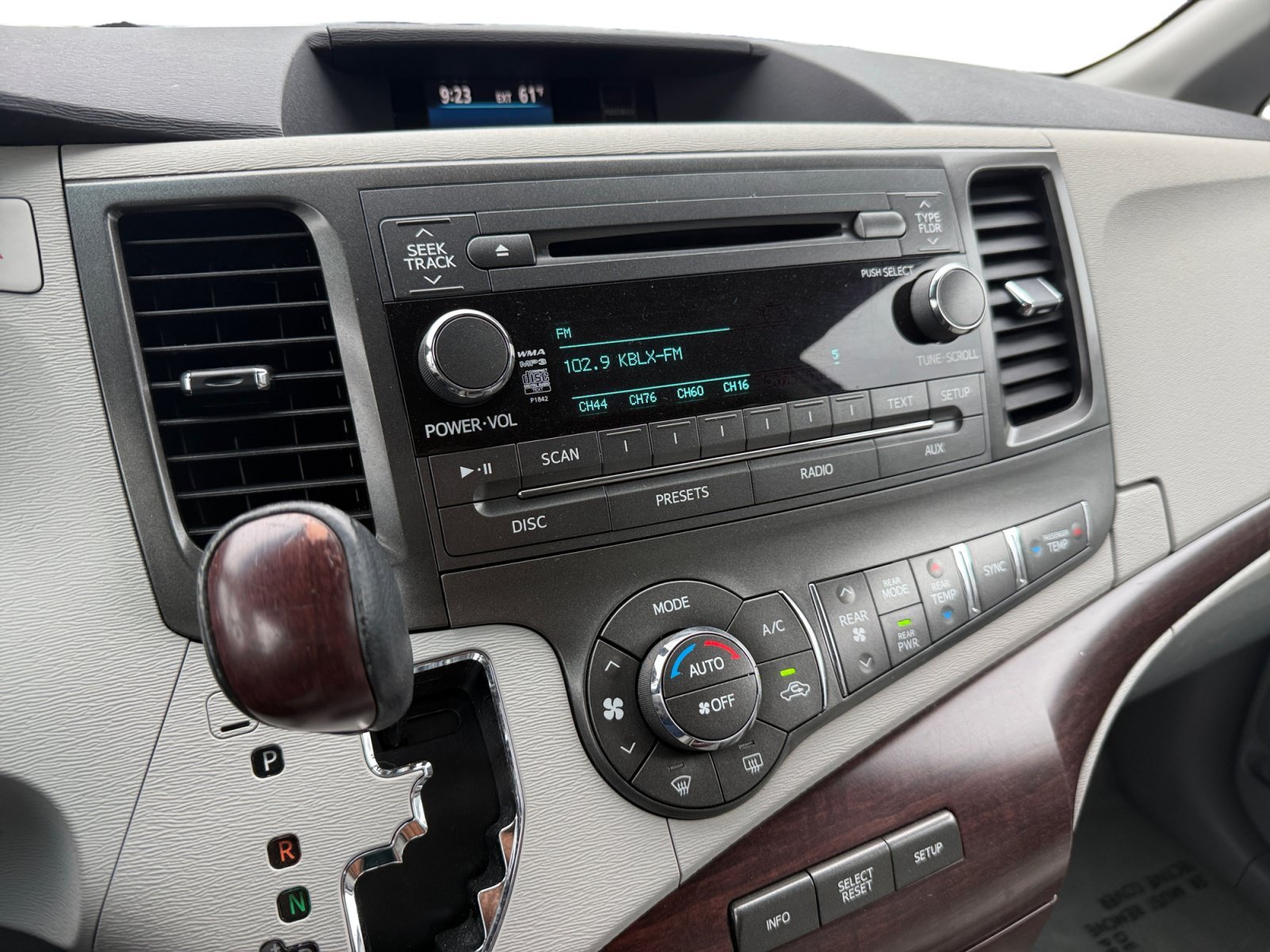 Used 2012 Silver Sky Metallic Toyota XLE image 12