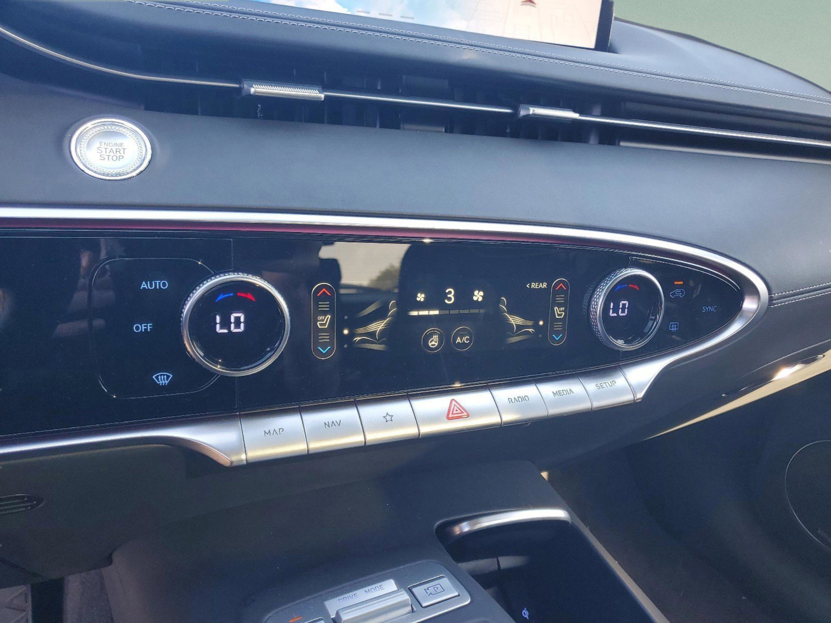 2024 GENESIS GV70 Sport - Photo 31