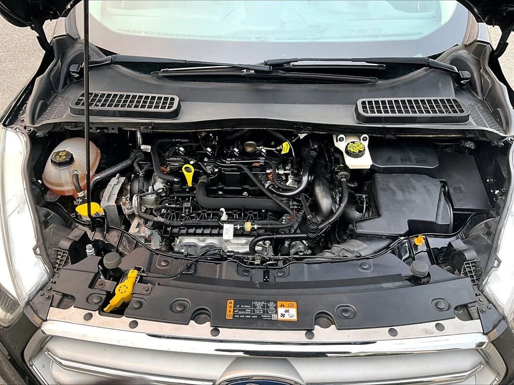 Used 2019 Black Ford SE image 30
