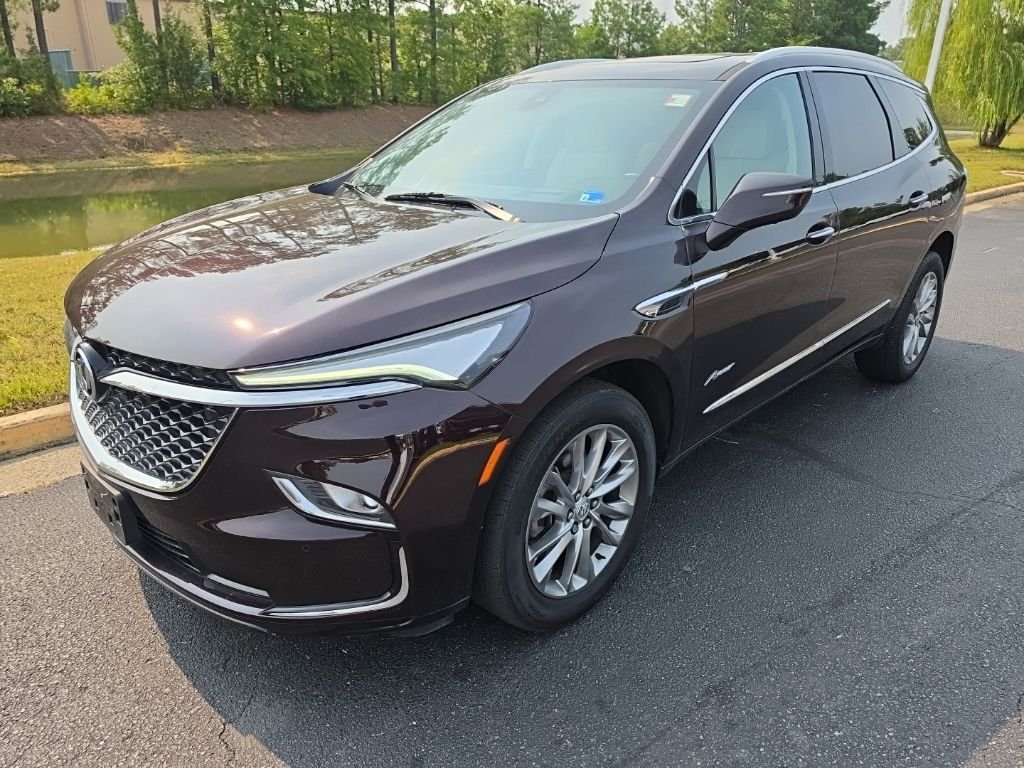 Used 2023 Red Buick Avenir image 3
