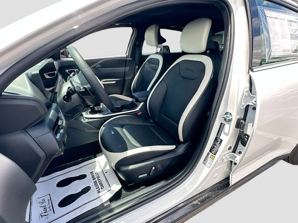 New 2026 Snow White Pearl Kia GT-Line Turbo image 22