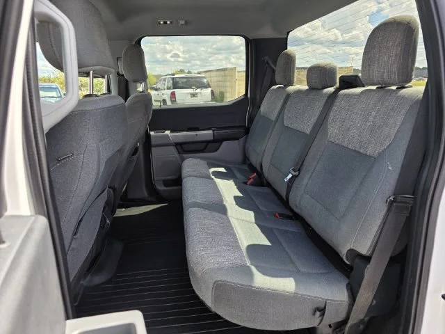 Used 2021 White Ford XLT image 19
