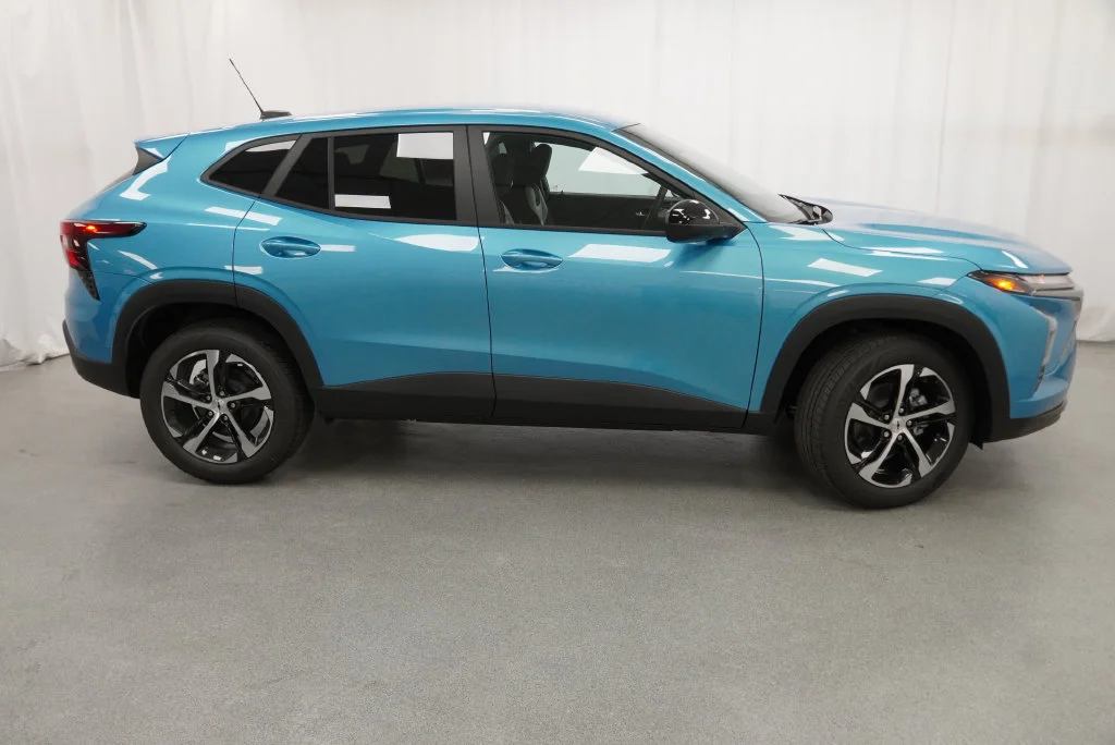 New 2026 Marina Blue Metallic Chevrolet 1RS image 13