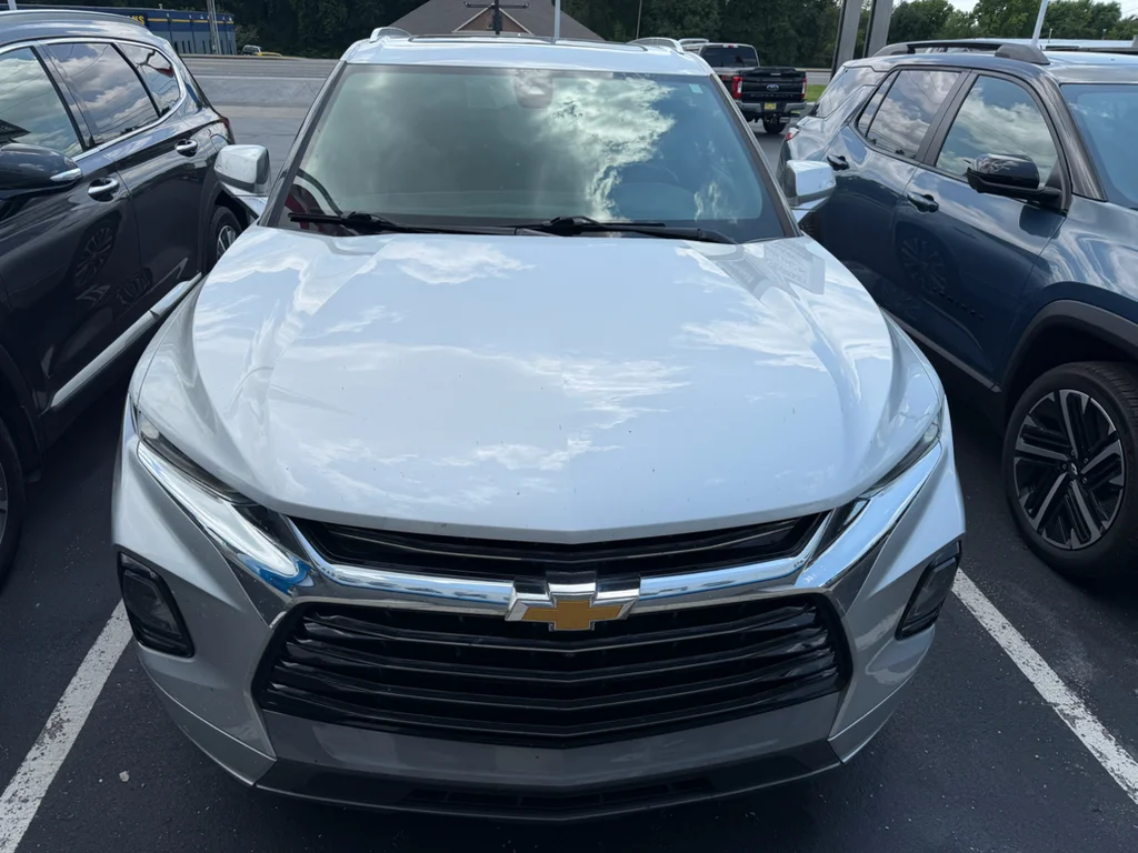 Used 2021 SILVER ICE METALLIC Chevrolet Premier image 6