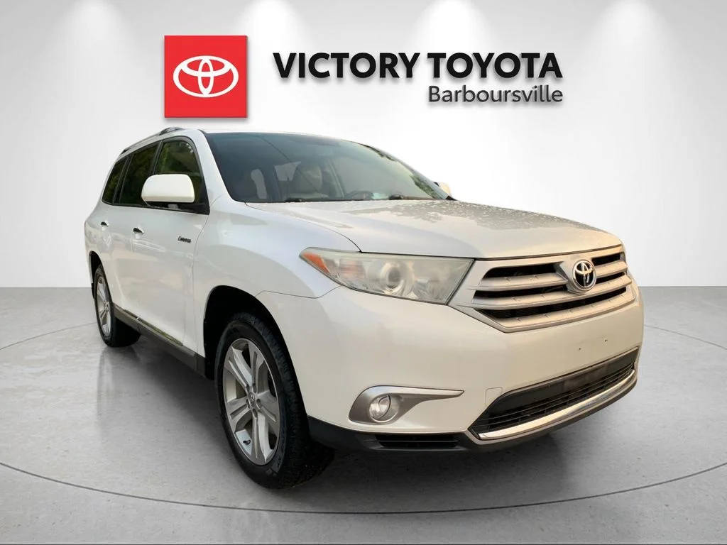 Used 2012 White Toyota Limited image 5