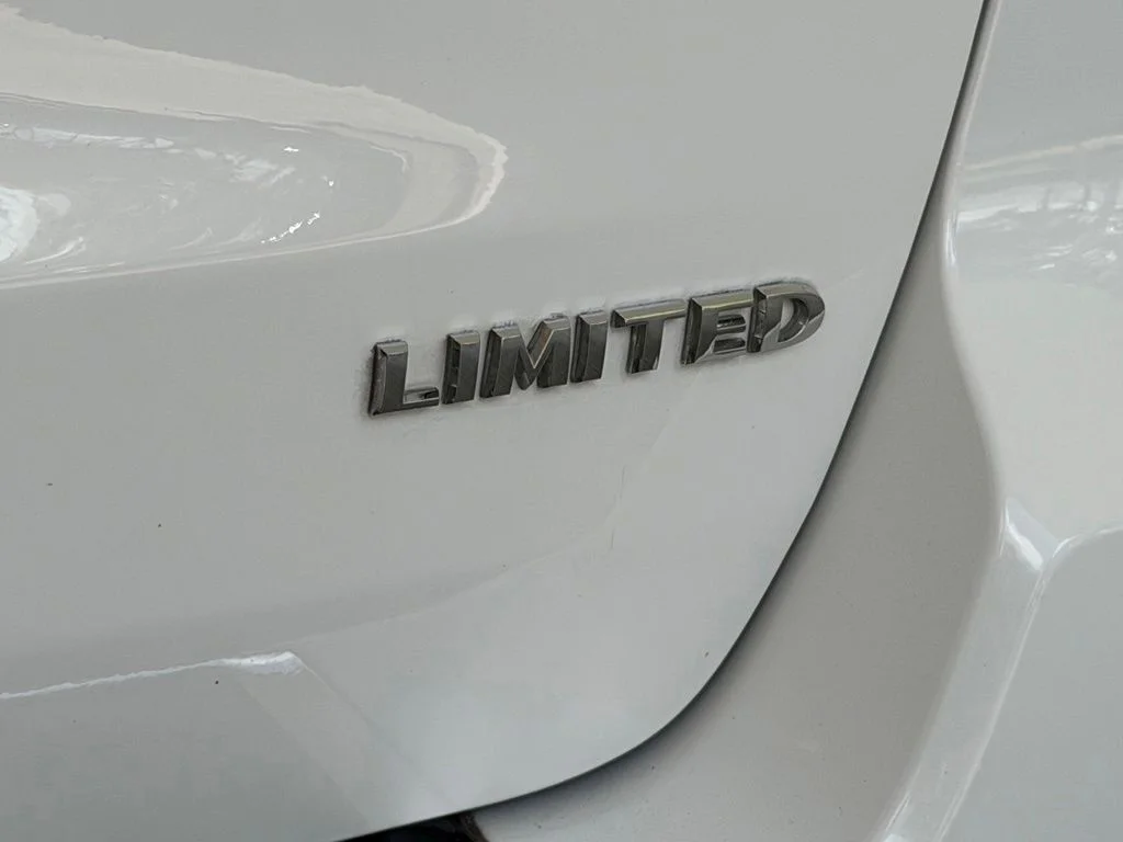 Used 2020 White Jeep Limited image 23