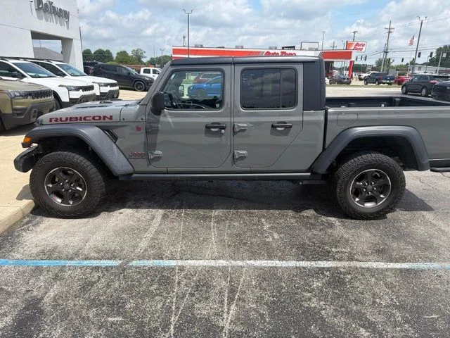 Used 2022 Gray Jeep Rubicon image 3