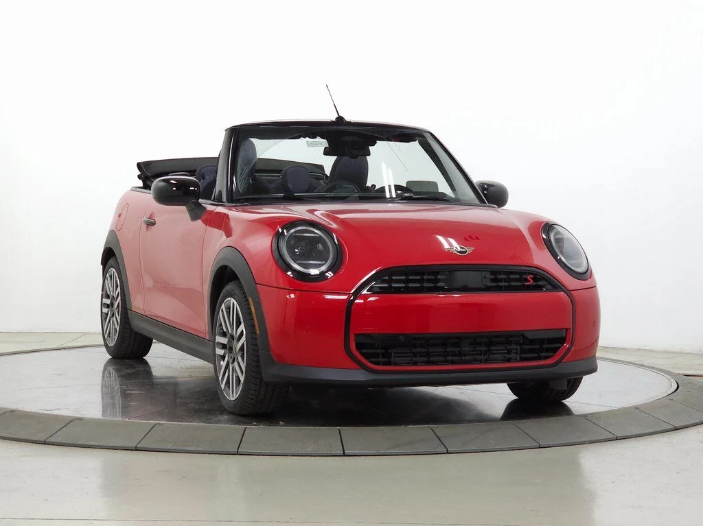 2026 MINI Convertible Cooper S Signature's photo