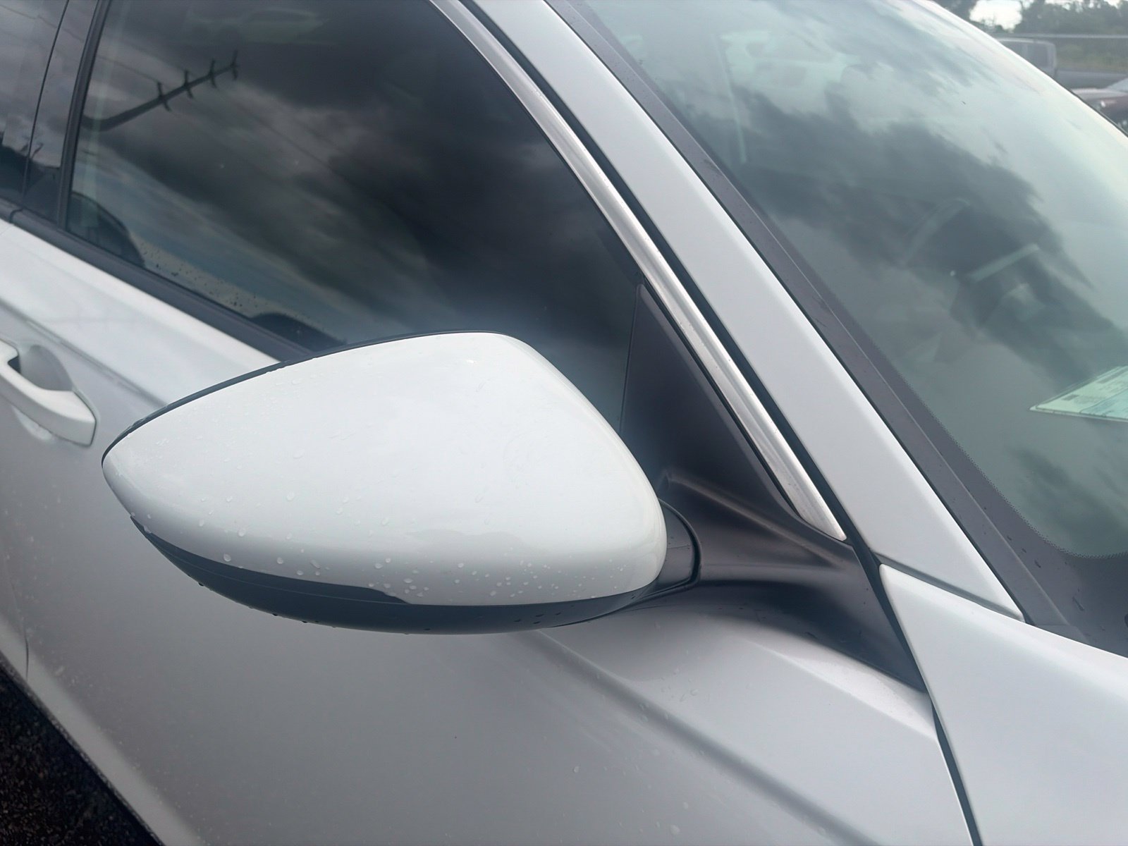 Used 2025 White Honda EX-L image 14