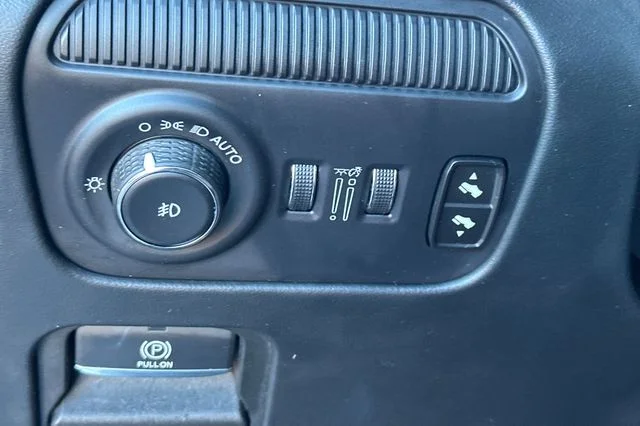 Used 2024 Silver Jeep Series II image 33