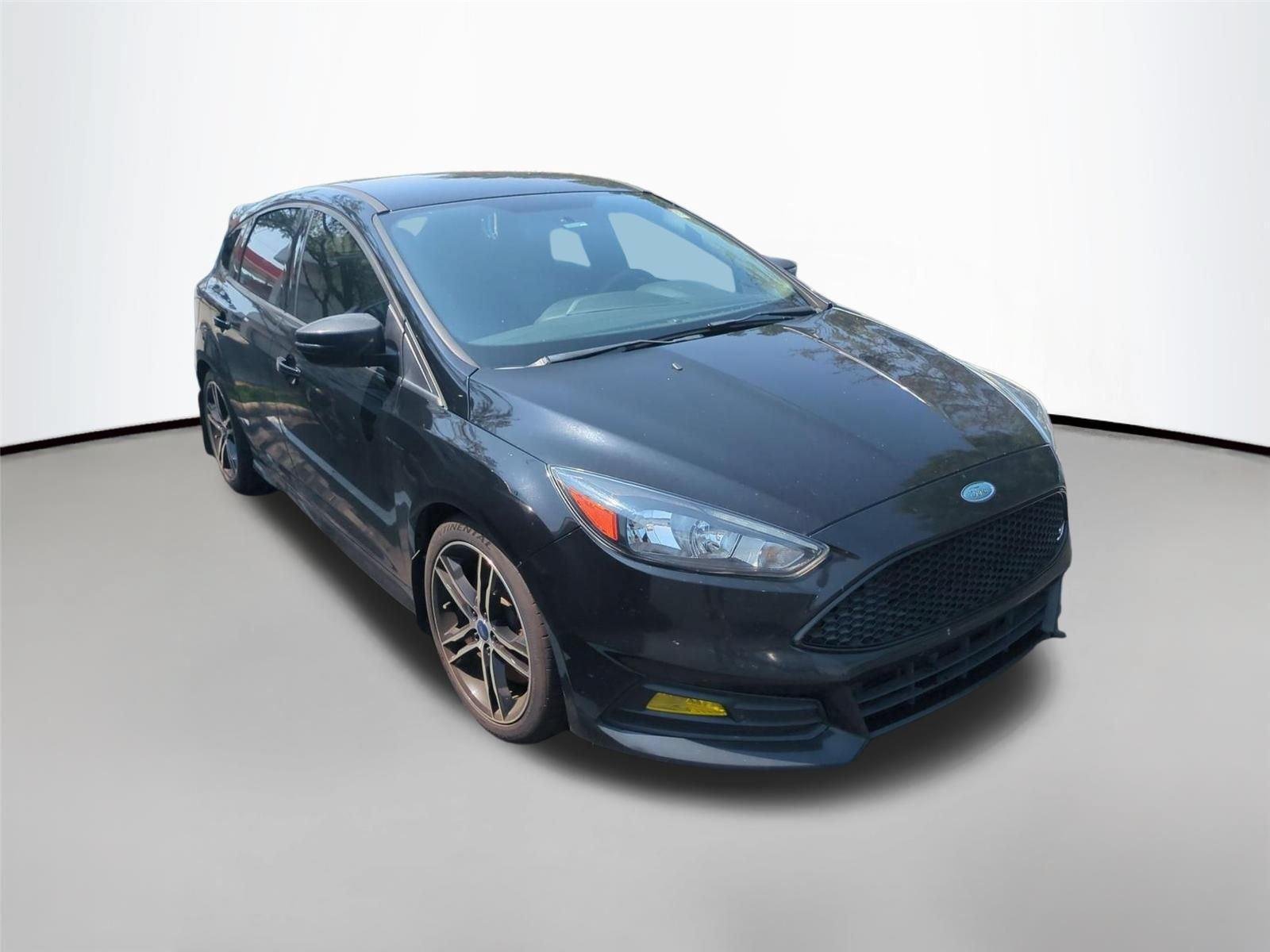 Used 2017 Oxford White Ford ST image 3