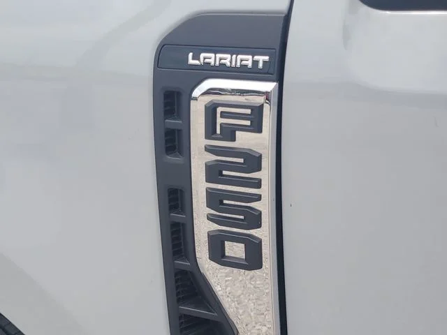 New 2026 Avalanche Ford Lariat image 9