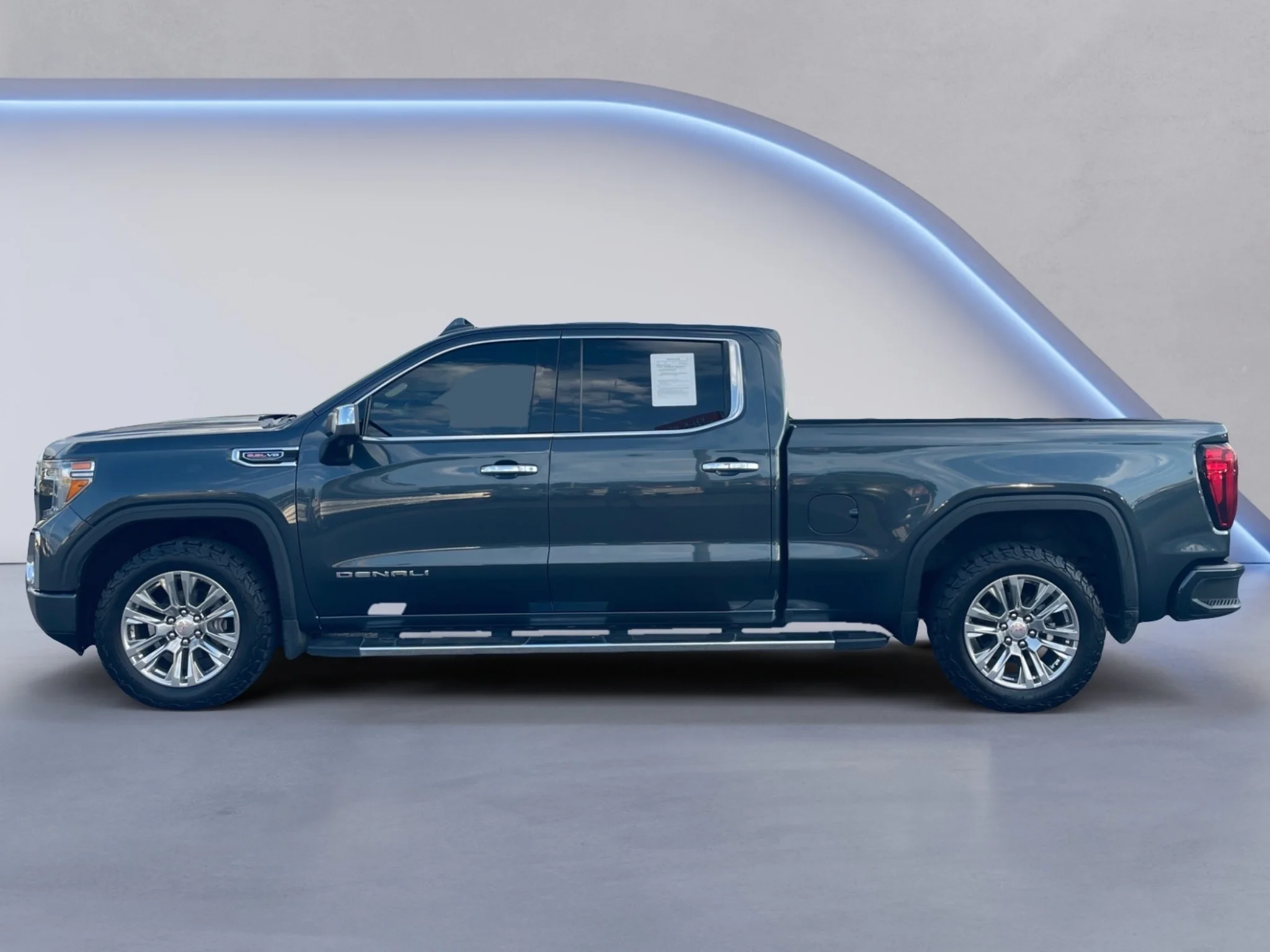Used 2019 Dark Sky Metallic GMC Denali image 4