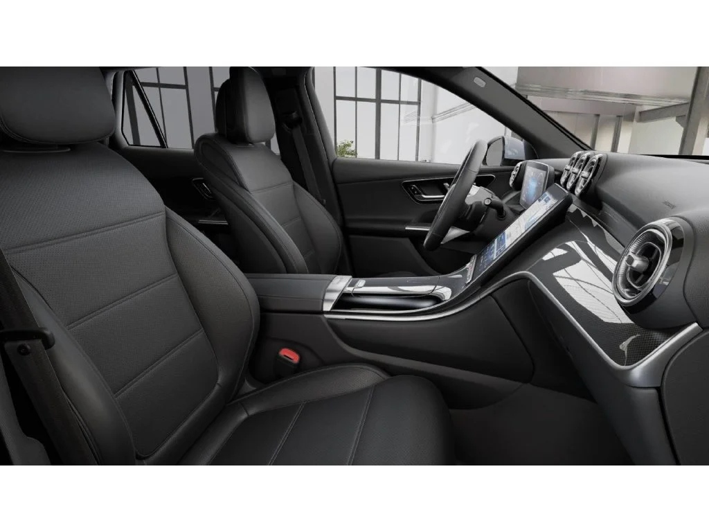New 2027 White Mercedes-Benz GLC 300 image 4