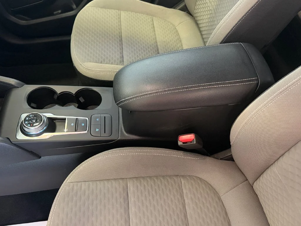 Used 2022 Gray Ford SE image 12