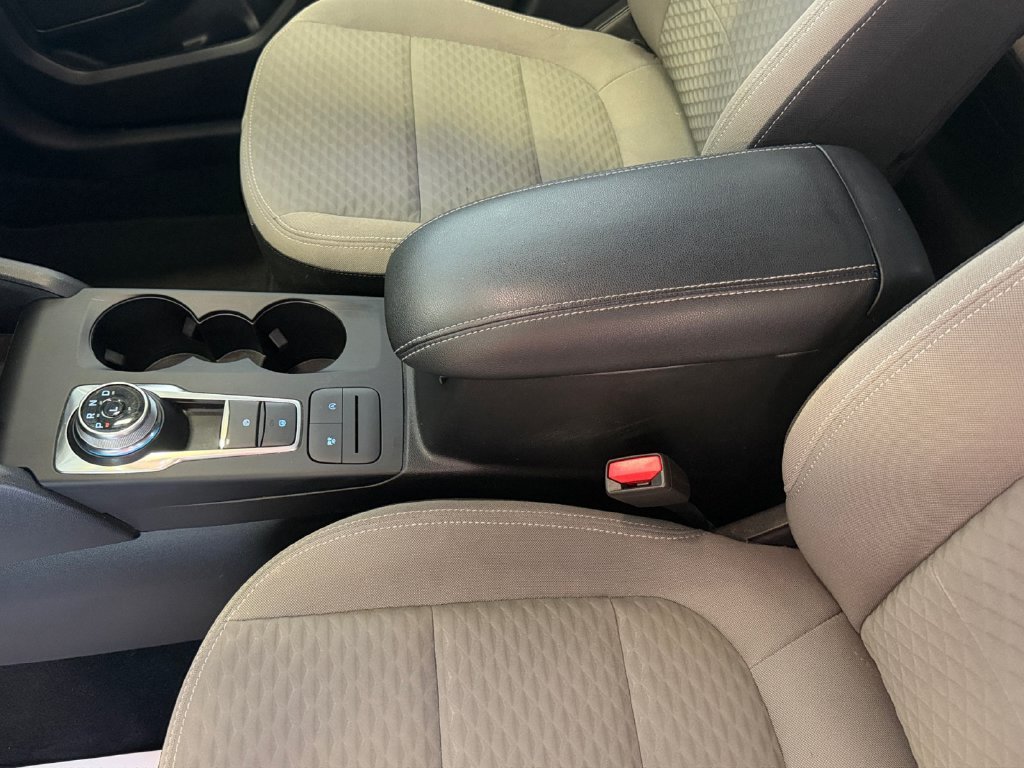 Used 2022 Gray Ford SE image 12