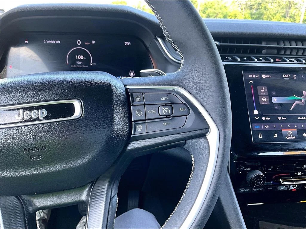Used 2023 Gray Jeep Altitude X image 15