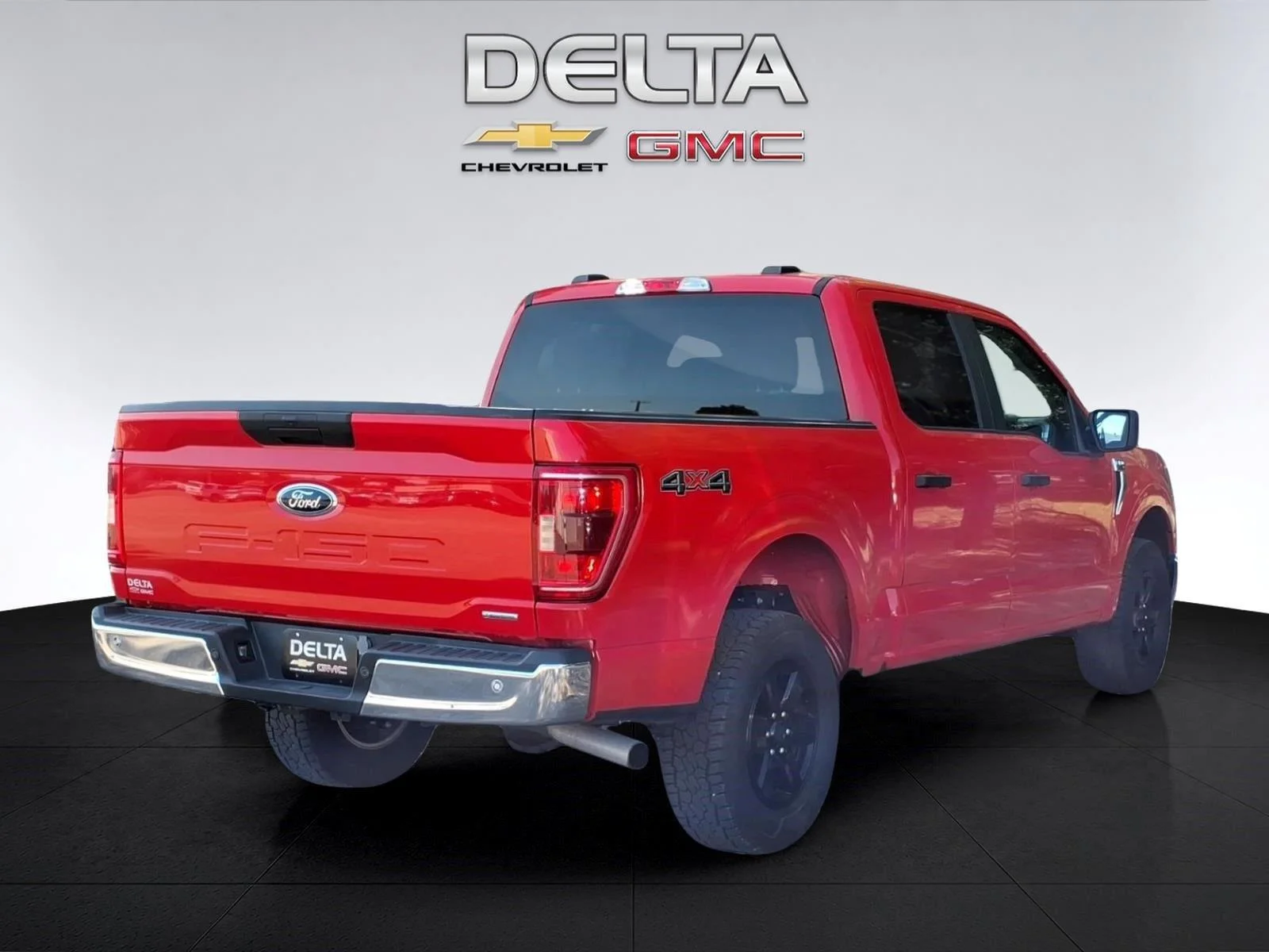Used 2023  Ford XL image 5
