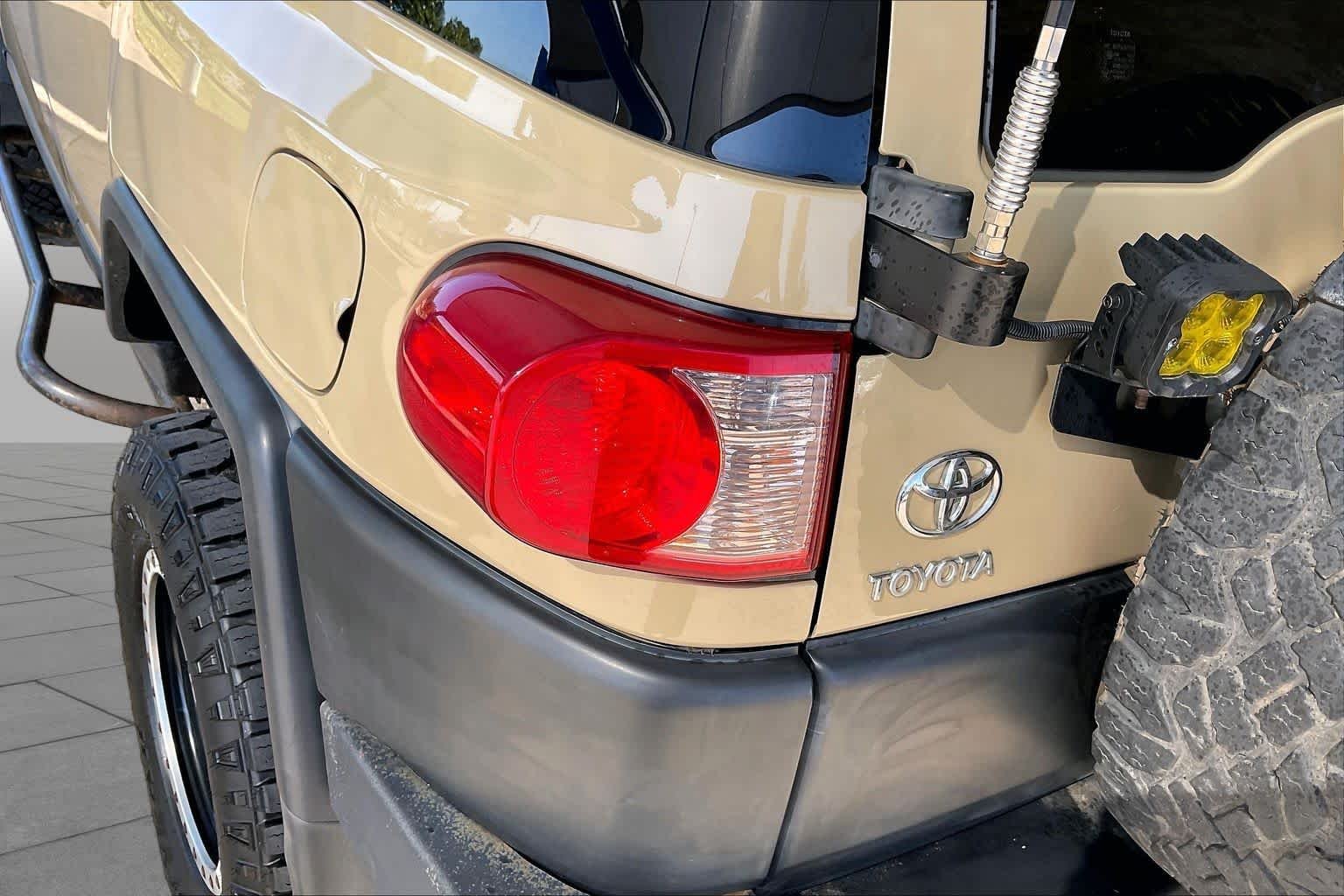 Used 2011 Quicksand Toyota  image 28