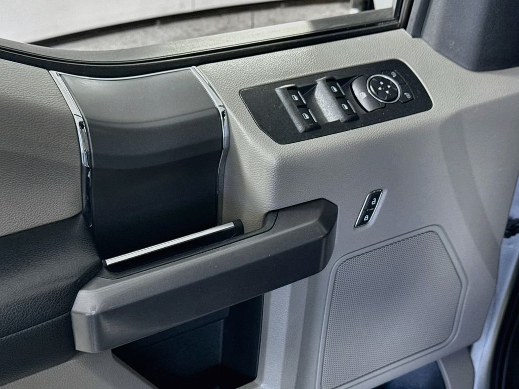 Used 2020 Magnetic Metallic Ford XLT image 19