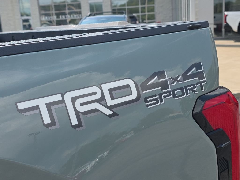 Used 2022 Gray Toyota SR5 image 7
