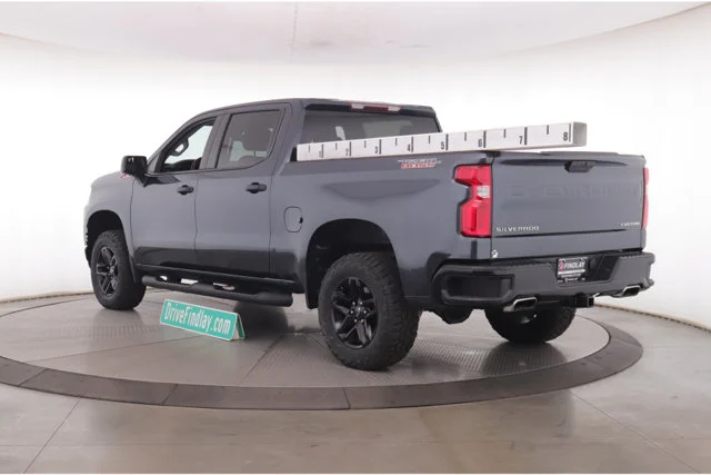 Used 2019  Chevrolet Custom Trail Boss image 12