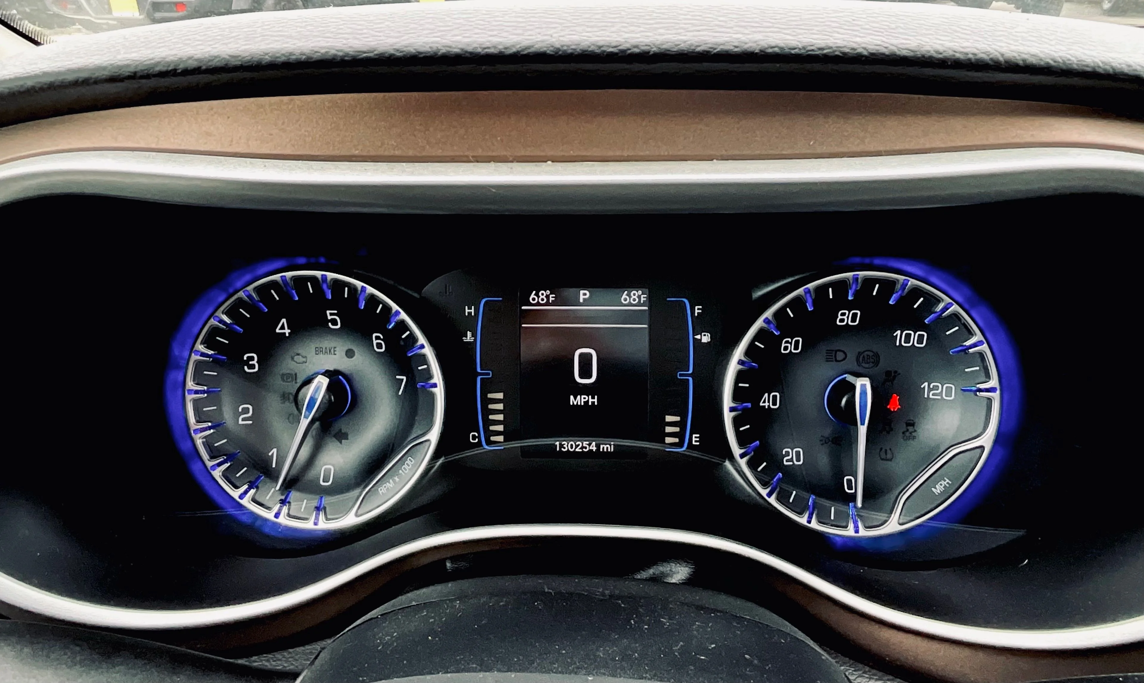 Used 2017 Silver Chrysler Touring L image 15