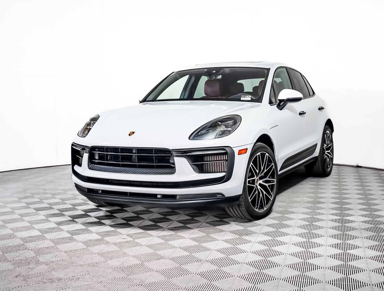2022 Porsche Macan S