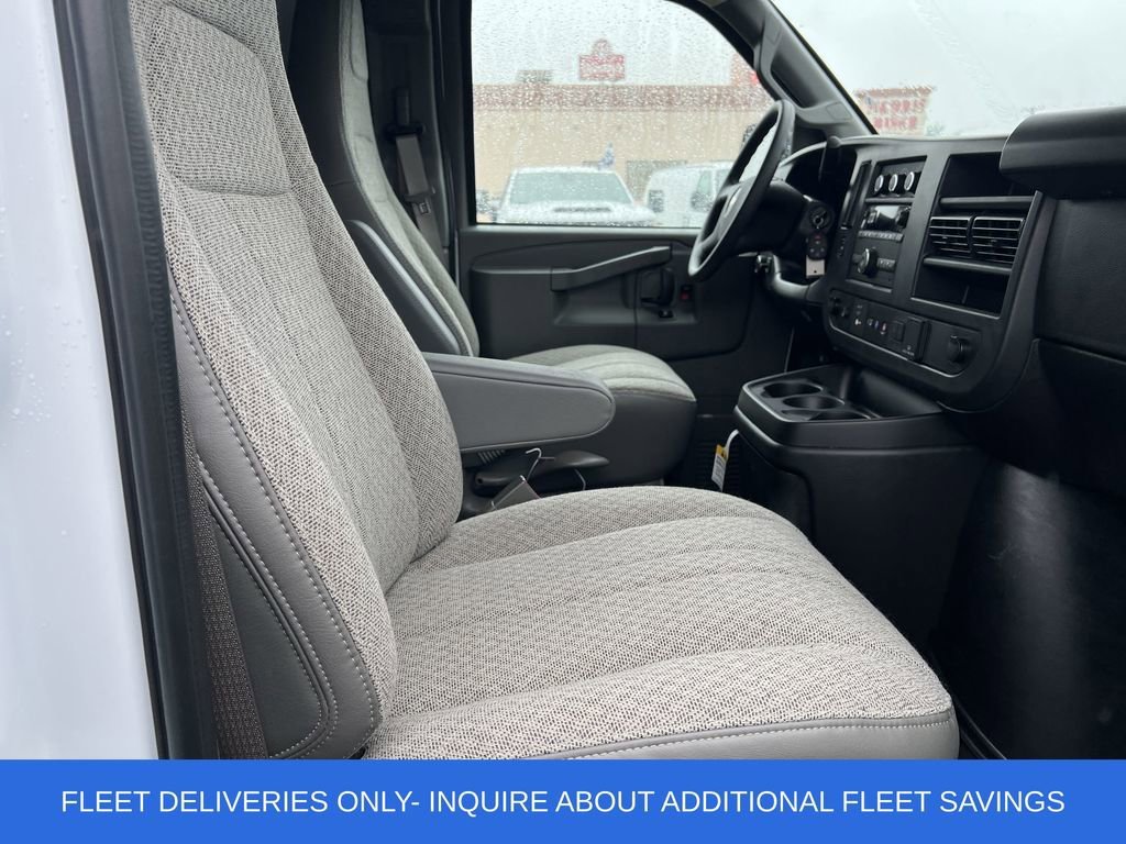 2025 Chevrolet Express Cargo Work Van - Photo 8