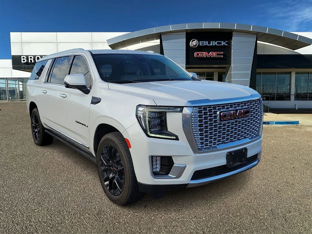 2023 GMC Yukon Denali AWD's photo