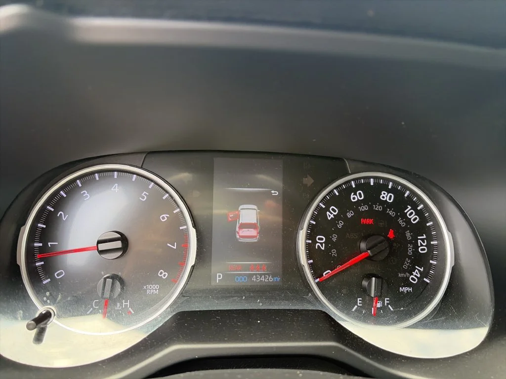 Used 2022 Gray Toyota XLE Premium image 35