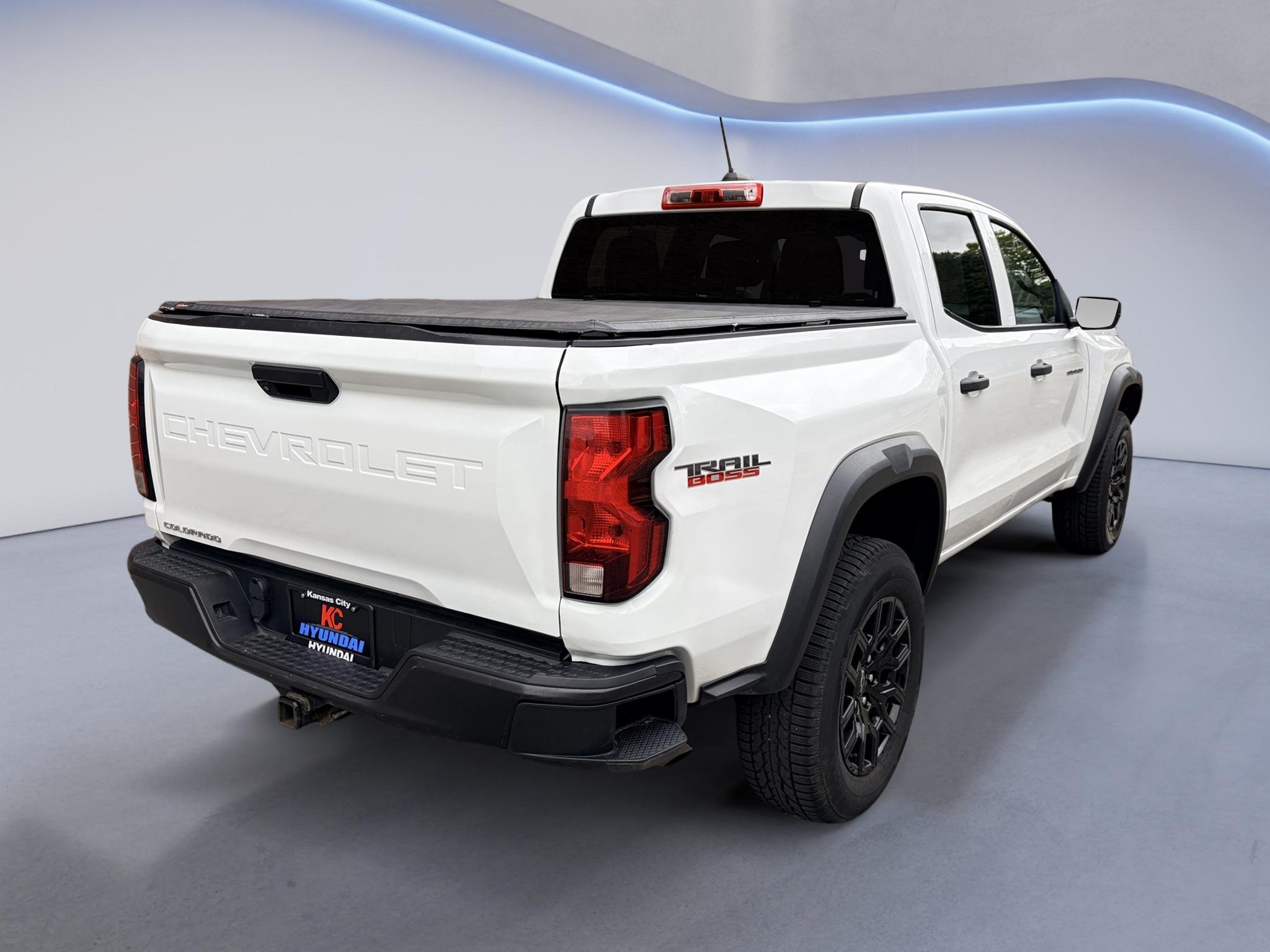 Used 2023 Summit White Chevrolet 4WD Trail Boss image 5