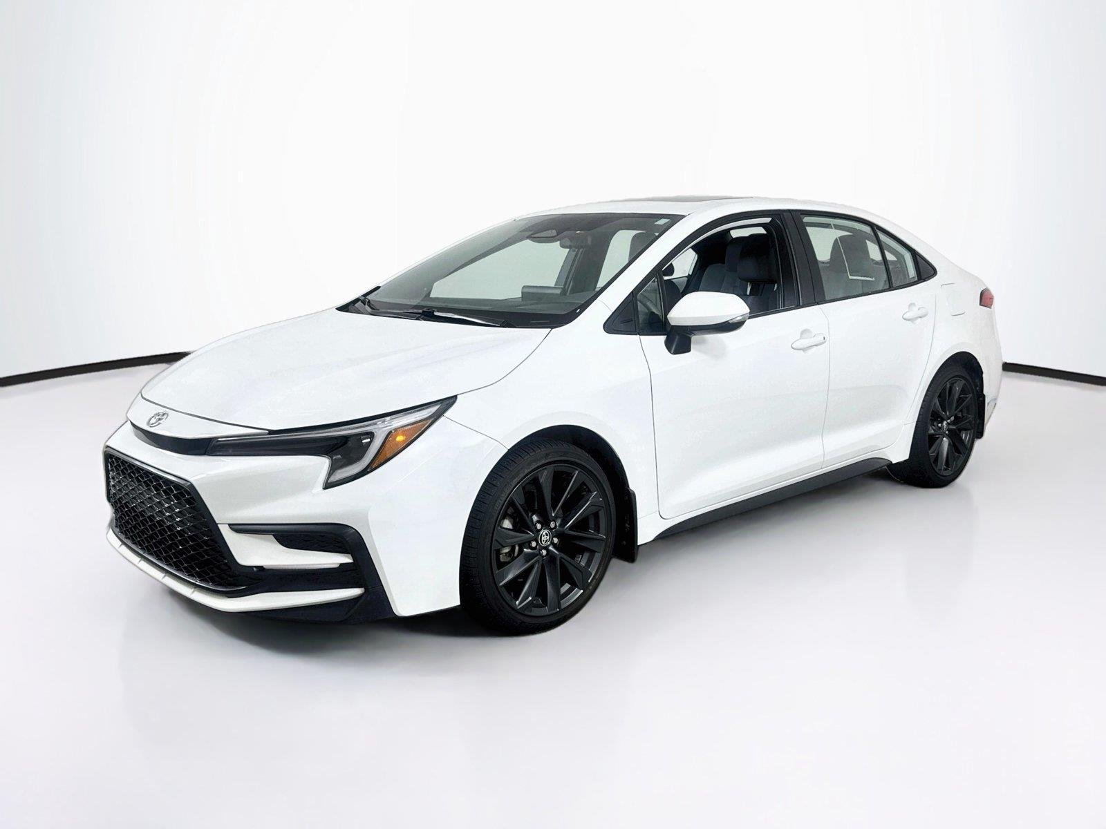 Used 2024 Ice Cap Toyota SE image 1