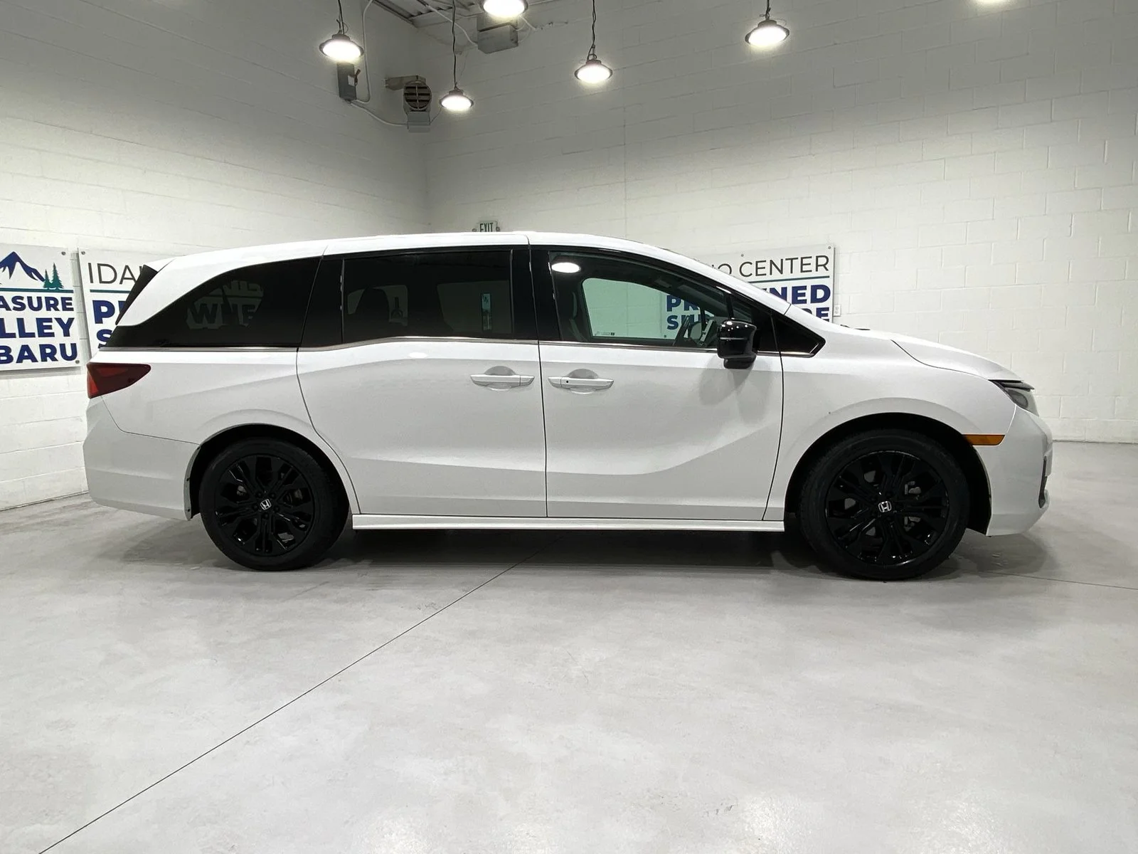 Used 2025 White Honda Sport-L image 9