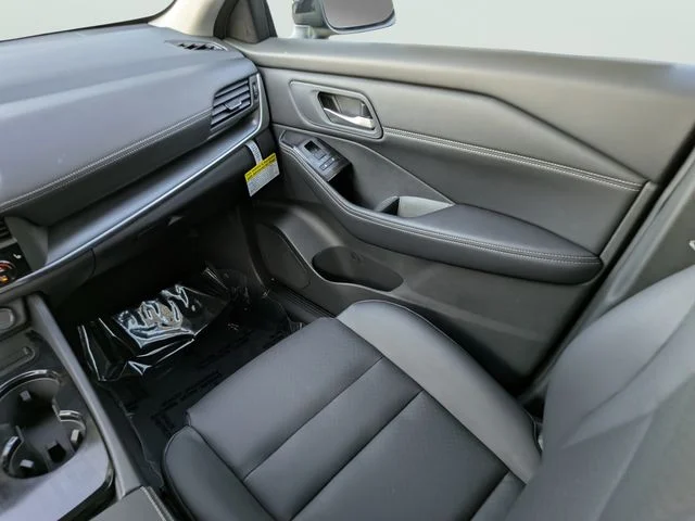 New 2026 Obsidian Green Pearl Nissan Dark Armor™ image 15