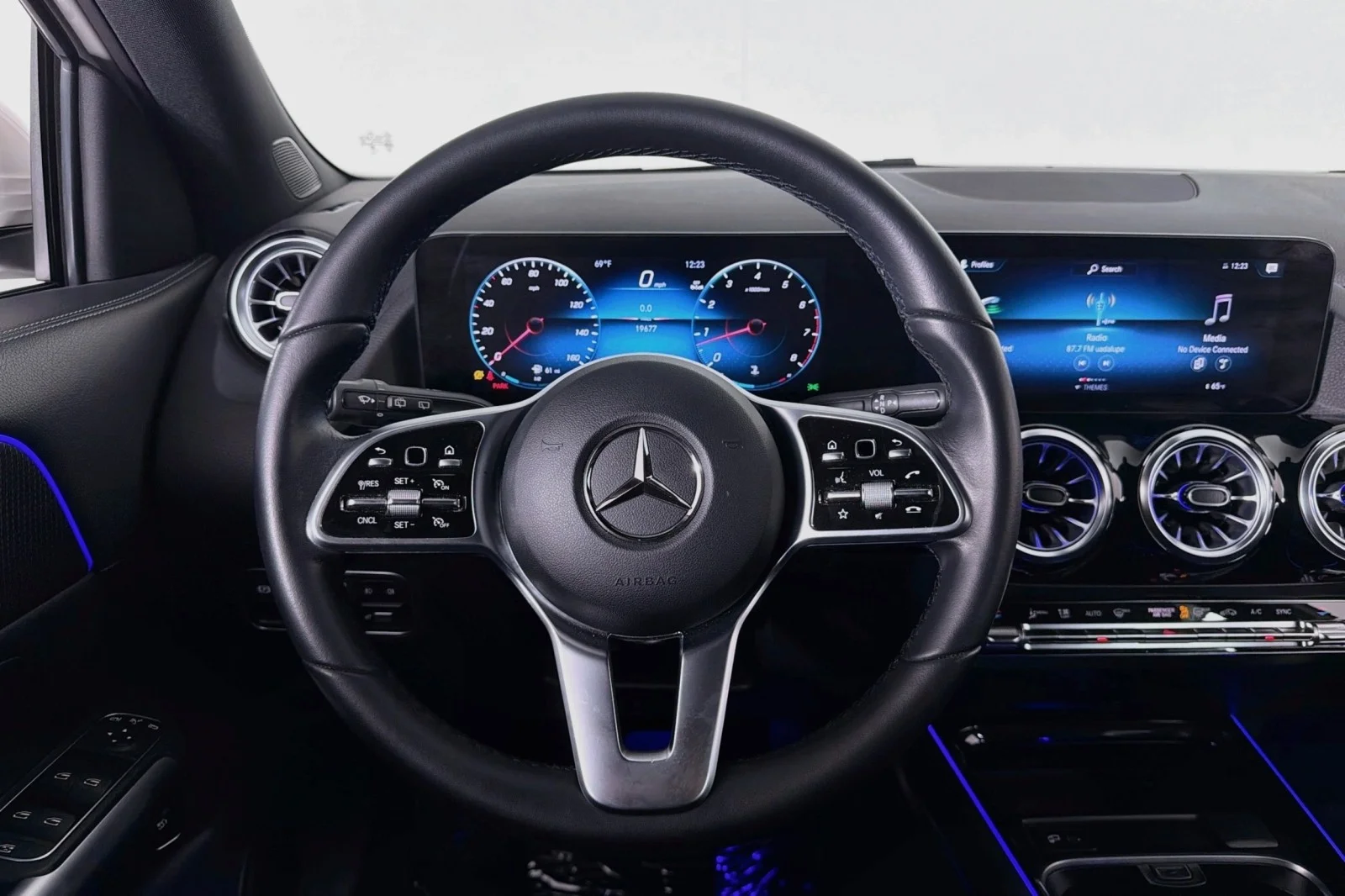 Used 2023 Polar White Mercedes-Benz 250 image 20