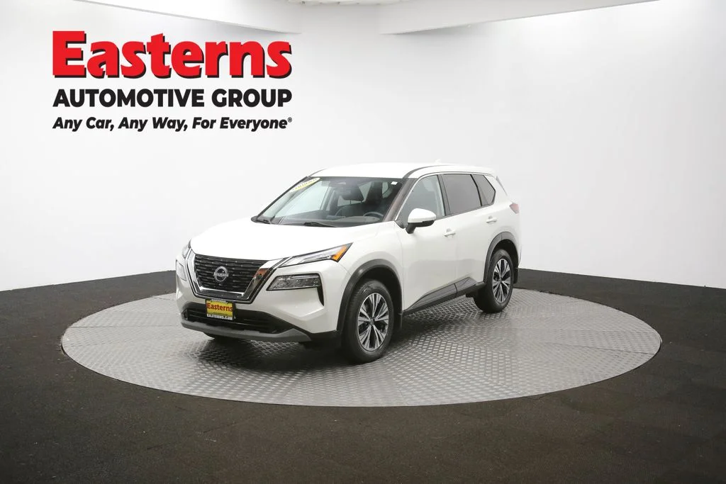 Used 2022 White Nissan SV image 53
