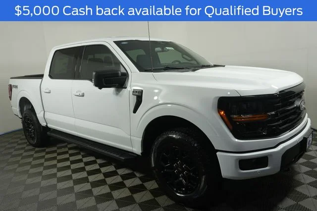 New 2026 Oxford White Ford XLT image 2