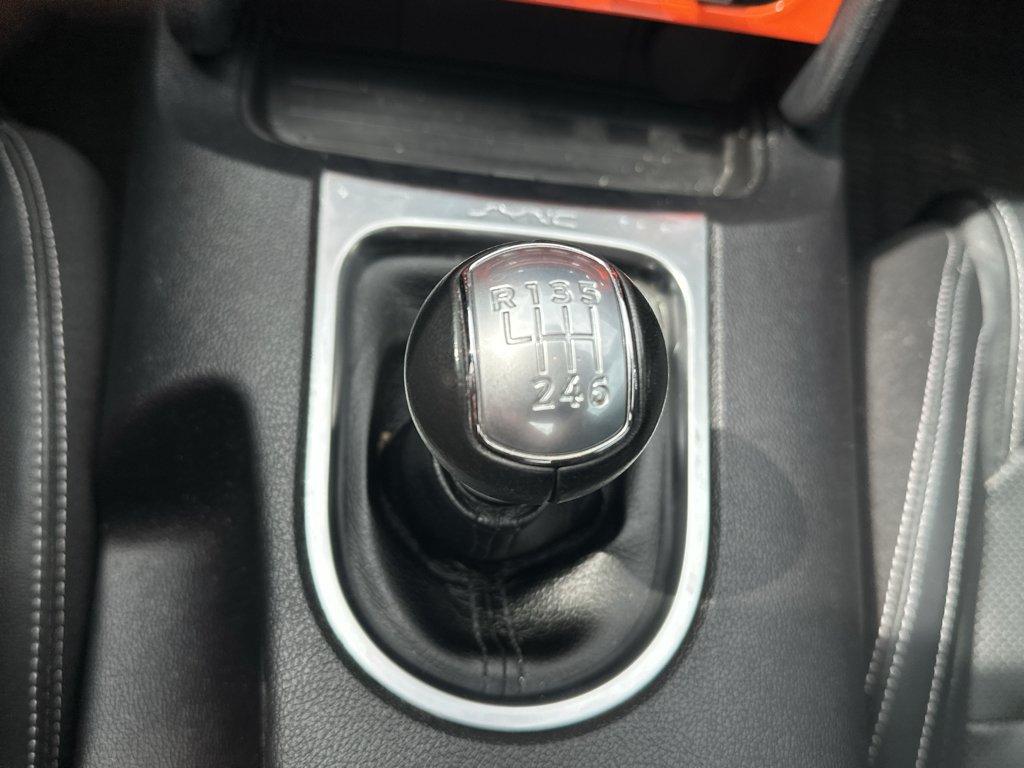 Used 2020 Twister Orange Tri-Coat Ford GT Premium image 26