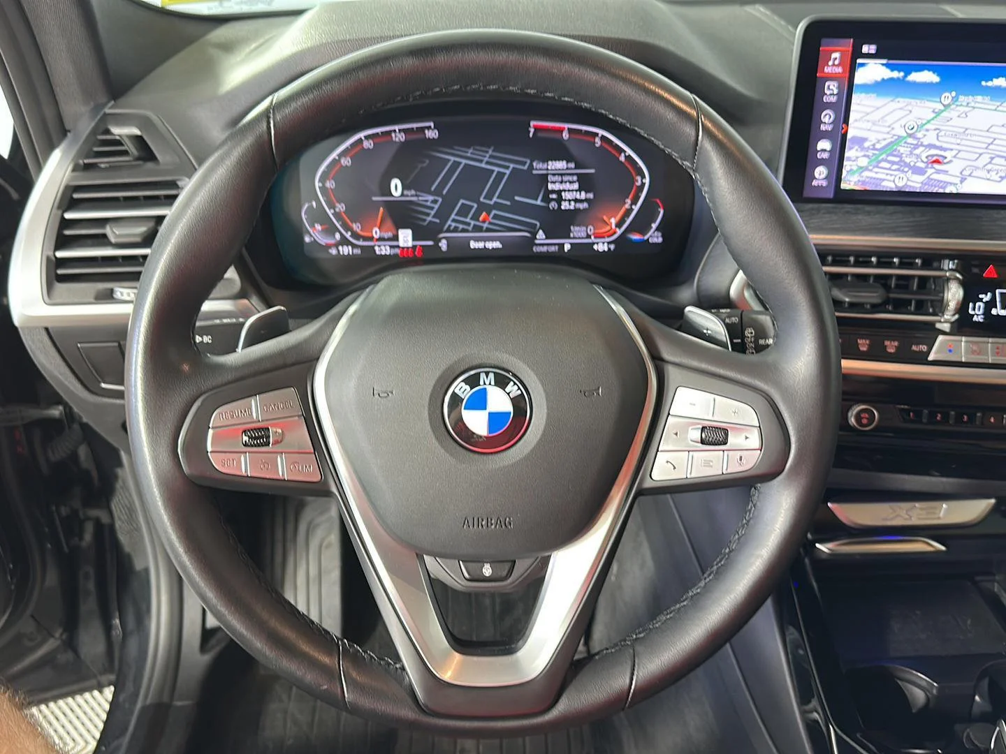 Used 2024 Black Sapphire Metallic BMW xDrive30i image 12
