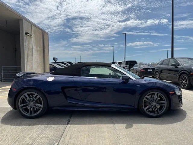 Used 2014 Estoril Blue Crystal Effect Audi V10 image 2