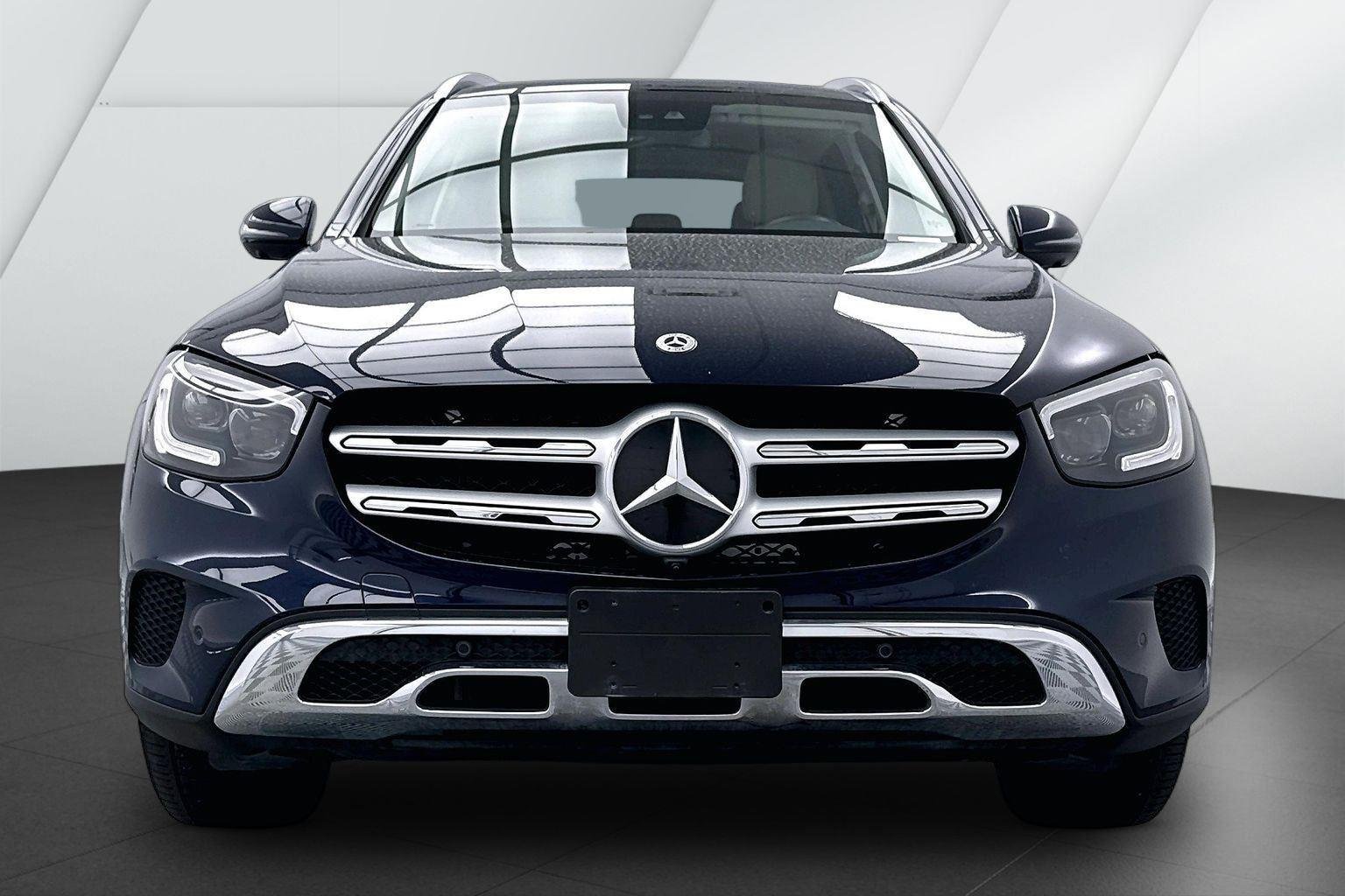 Used 2022 Lunar Blue Metallic Mercedes-Benz GLC 300 image 2
