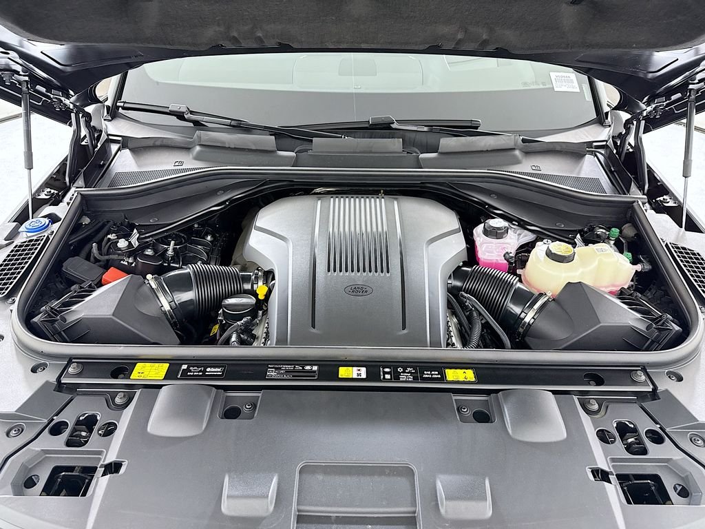 New 2026 Carpathian Grey Land Rover Dynamic SE image 29