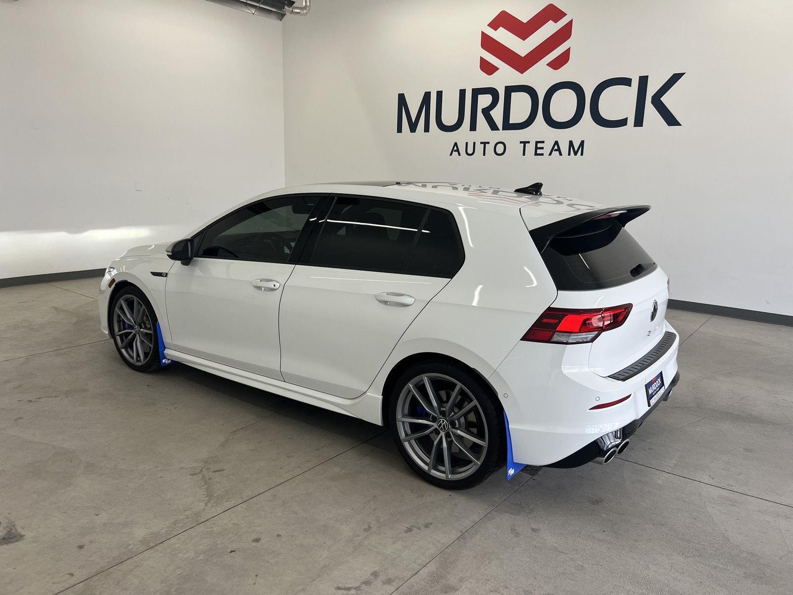 Used 2024 Pure White Volkswagen 2.0T DSG image 2