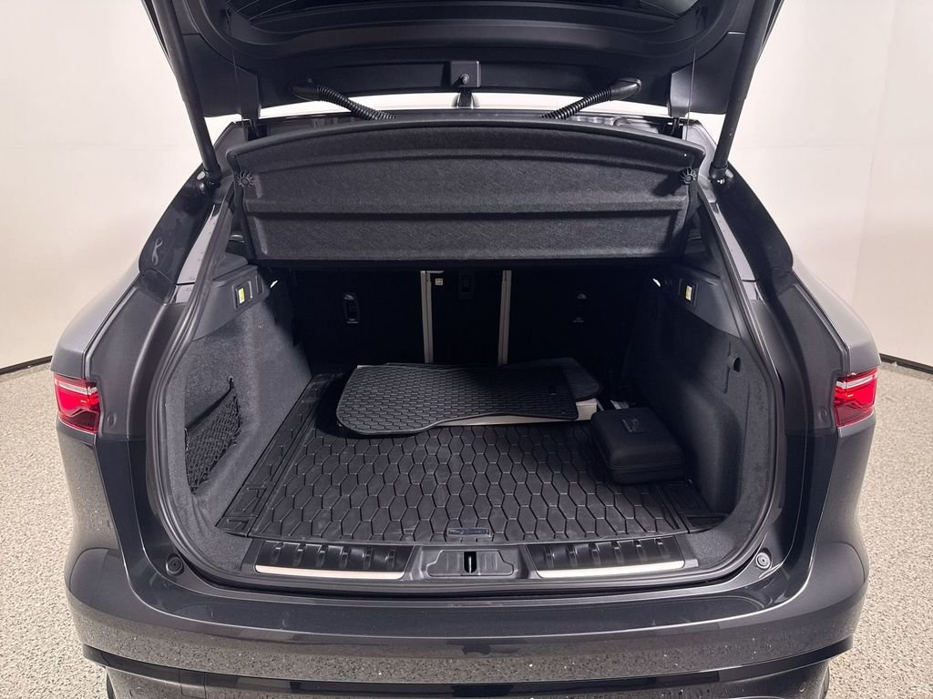 2026 Jaguar F-Pace R-Dynamic S - Photo 22