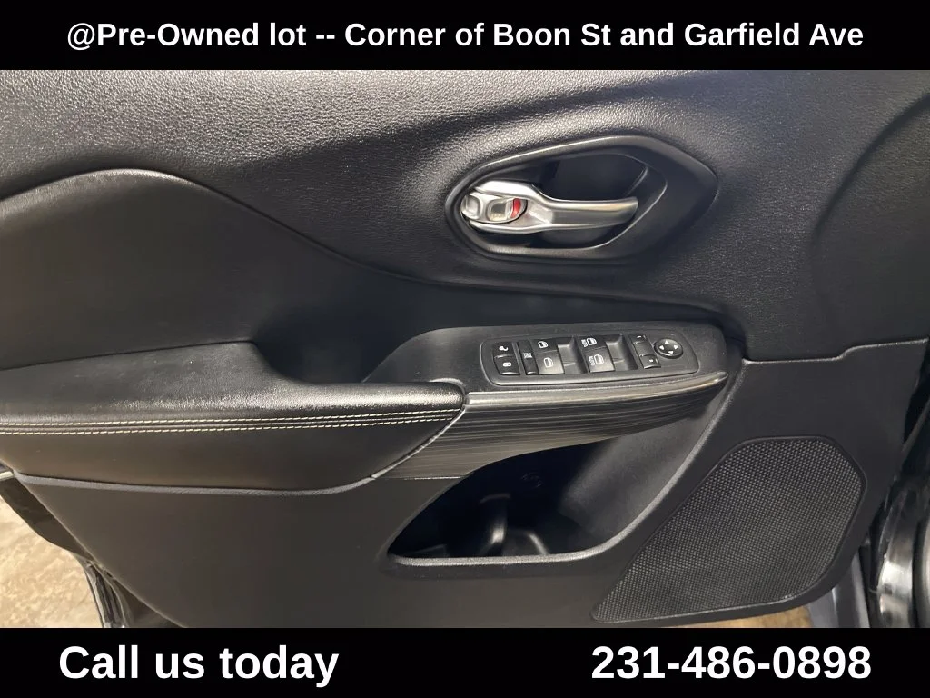Used 2017 Black Jeep Limited image 14