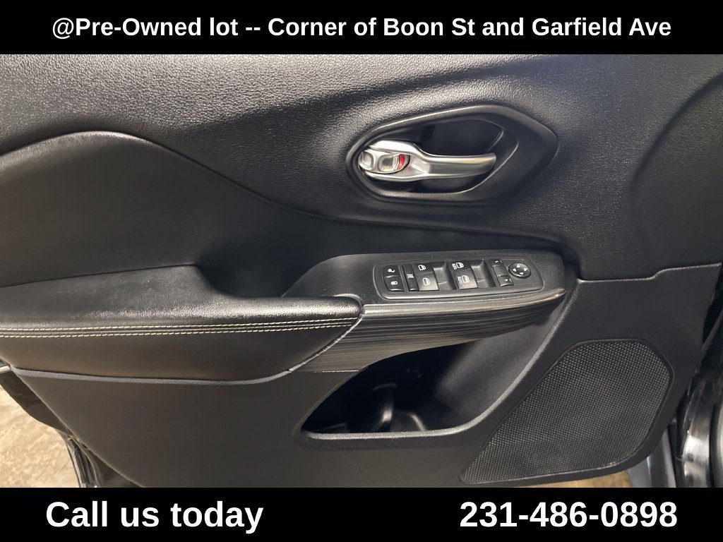 Used 2017 Black Jeep Limited image 14