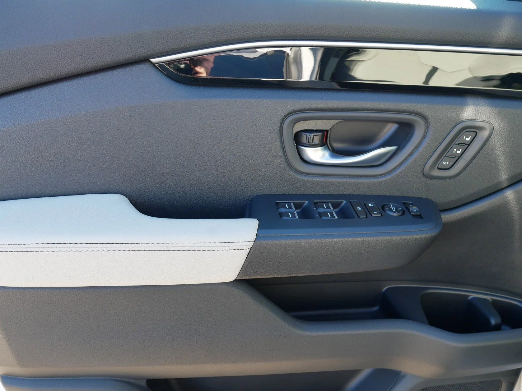 New 2026 Sonic Gray Pearl Honda RTL image 6